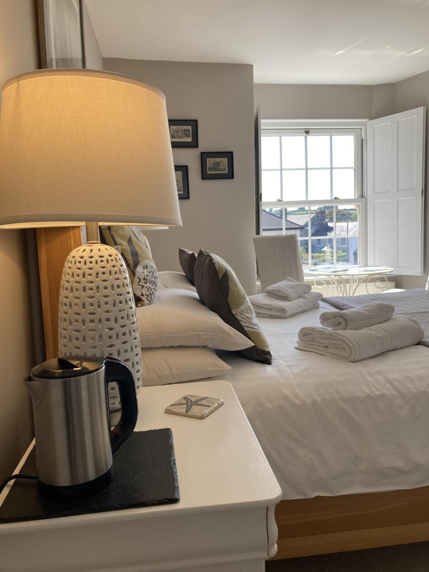 Old Temperance House Bed & Breakfast Saint Keverne Стая снимка